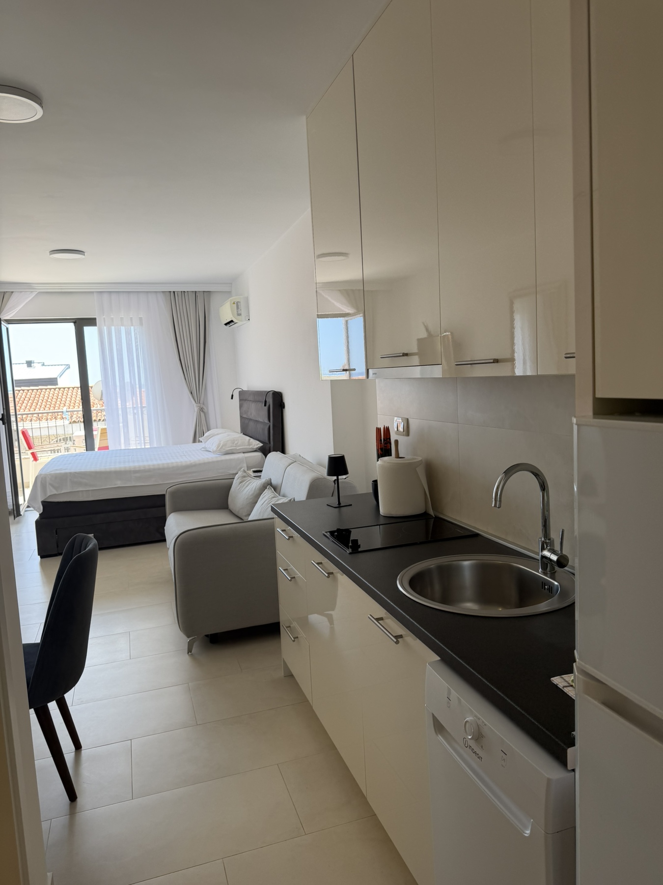 Apartments Petar terasa sa pogledom na Jadran